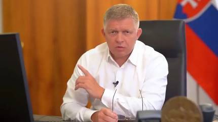 Теперь проблемы со здоровьем и у премьера Словакии: накануне 9 мая Фицо отменил рабочую программу