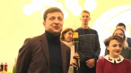 Зеленский съязвил по поводу российских паспортов