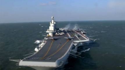 «Сигнал для военных баз США»: в зарубежных медиа отреагировали на прохождение авианосной группы ВМС Китая южнее японской Окинавы