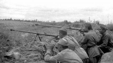 "С лейкой и блокнотом..."