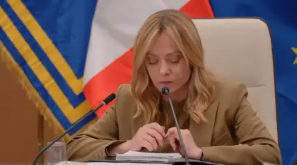 Итальянский премьер: Евросоюзу пора наладить диалог с Россией