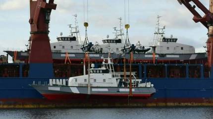 Франция отправила в Чёрное море судно с четырьмя сторожевыми катерами FPB 98 MKI для Украины