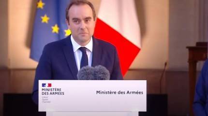 Французский министр обороны пообещал поставить Украине «значительное количество» бронетранспортёров