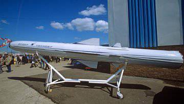 Противокорабельная ракета «Яхонт» российского производства ("Rinascita", Италия)