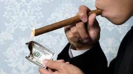 Пошел обратный отсчет? Китай заявил, что перестанет копить американские доллары