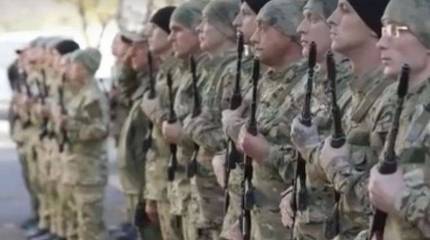 Бойцы первого сформированного из экс-военнослужащих ВСУ батальона приняли присягу перед отправкой на передовую