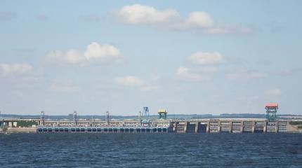 Машинные залы горят на 4-х ГЭС Днепровского каскада