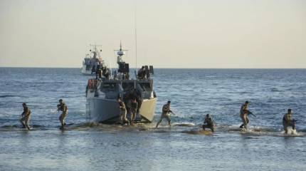 В ходе учений на Каспии 19 казахских военнослужащих унесло в море