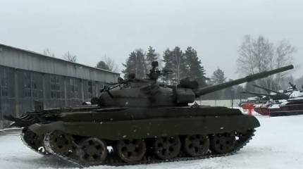 Куда пошли танки? Запечатлена перевозка Т-62 и Т-72