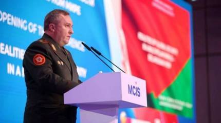 Глава Минобороны Беларуси: Развернувшаяся на Украине прокси-война поставила планету на грань третьей мировой