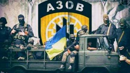 «Азов» собрался на руинах Кремля установить флаг «незалежной»
