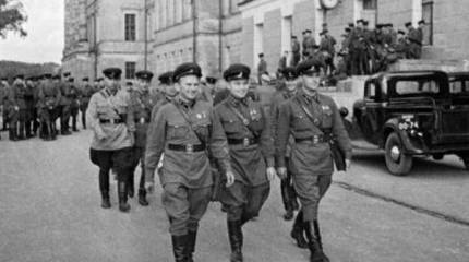 Неожиданная война гитлеровской Германии с СССР. Часть 11. Далеко от границы