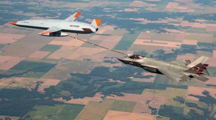 США произвели выкатку первого серийного БПЛА-топливозаправщика MQ-25A Stingray