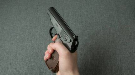 Госдума: Купил пистолет - надень спецжилет