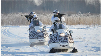 Путь в Арктику: Новейший арктический снегоход и зимняя экипировка для ВС РФ