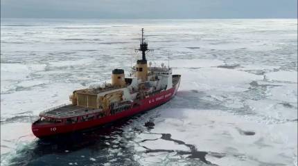 Обеспокоенный «уязвимостью» Канады Трамп хочет заказать побольше ледоколов