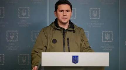 «Сами себя потеряли»: советник главы офиса Зеленского раскритиковал оставшихся без паспортов за границей украинцев