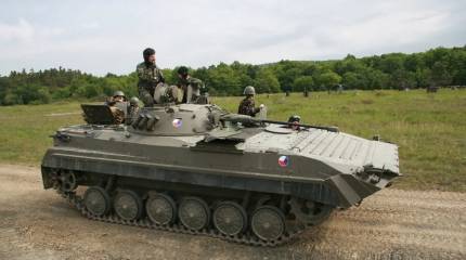 «Раньше был металл на гусеницах»: чешская армия сравнила CV90 с БМП-2