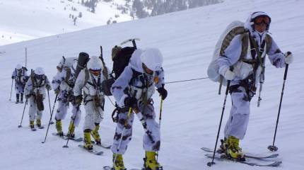 «Отправляются на «снежные бои» в Россию»: китайские бойцы из элитного соединения примут участие в «Саянском марше»