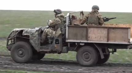 ВС России вынуждены атаковать малыми пехотными группами, по всей линии фронта грязь и распутица