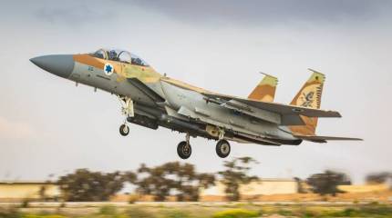 Истребитель F-15 ВВС Израиля совершил аварийную посадку