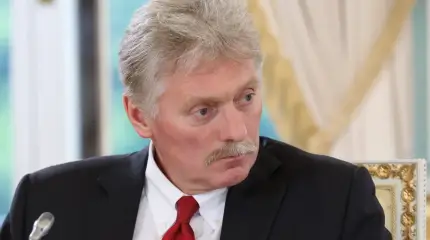 Pieskow: Zakaz dostaw rosyjskich produktów naftowych za granicę może zostać zniesiony