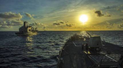 Дозаправка в море и дозаправка в небе на учениях Valiant Shield 2014