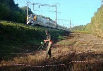 Склад боеприпасов полвека пролежал возле железной дороги