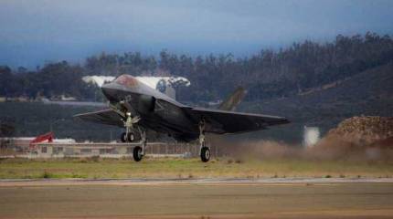 Корпус морской пехоты США начал получать палубную версию истребителя F-35C