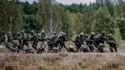 Financial Times: НАТО проведет следующей весной крупнейшие со времен холодной войны военные учения