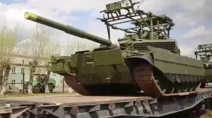 На Т-90М и Т-72Б3М замечено новое размещение устройств для мортир 