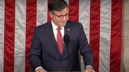 Спикер Палаты представителей США заявил, что Трамп восстановит мир на Украине «через силу»