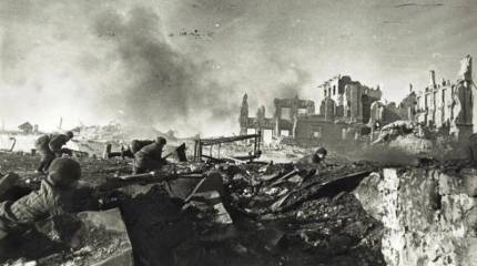 Сдавшийся в Сталинграде в плен фельдмаршал Паулюс: Не имею ни малейшего желания стреляться ради богемного ефрейтора