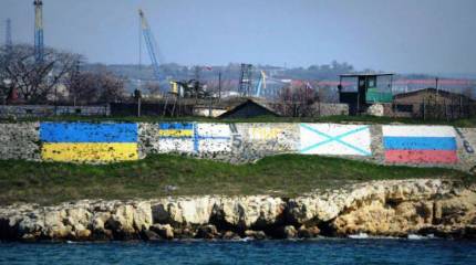 СМИ: Киев хочет оборвать все связи с вражеской Россией, но не может