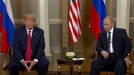 Песков ответил на вопрос о возможности публикации стенограмм бесед Путина и Трампа