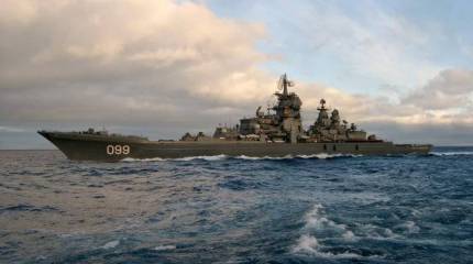 Владимир Путин наградил орденом Нахимова тяжелый атомный ракетный крейсер "Петр Великий"