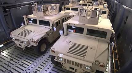 В Косово прибыла партия бронетехники из США в рамках «тайного соглашения»