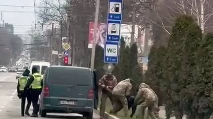 Всего лишь бизнес: главком ВСУ согласовал привлечение «частных военкоматов» для усиления мобилизации