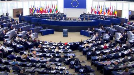 ЕС нервно выбирает между риском долгов и замороженными активами России