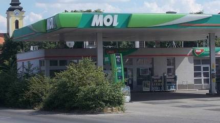 Венгерская компания попробовала заменить российскую нефть арабской на своем заводе в Словакии