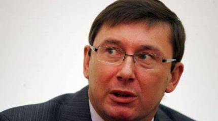 Глава фракции "Блок Петра Порошенко" Юрий Луценко заявил о возможности скорой отставки Яценюка с поста премьер-министра