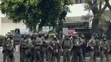 Губернатор Калифорнии Трампу: вы отправили сюда свои войска без топлива, еды, воды и места для сна