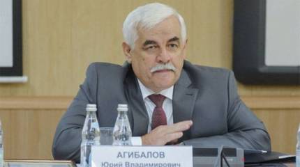 Скандал с чиновничьей пенсией: проводили, затем восстановили с новым окладом