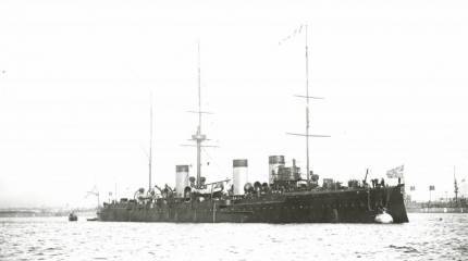 Не спустив флага. Действия крейсера "Изумруд" утром и днём 15 мая в Цусиме