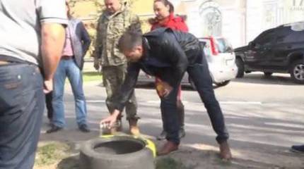 Порошенко отправляет шутников из "автомайдана" в зону "АТО"