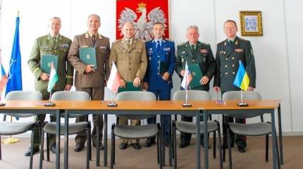 Ехидные комментарии. Чучелом, тушкой, но в Европу