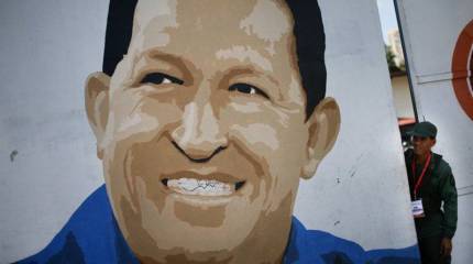 Геополитическая мозаика: неистовый Уго победил на президентских выборах в Венесуэле, а в США свиньи и коровы стали есть людей