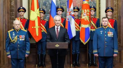 Генерал Мордвичёв получил от министра обороны РФ штандарт главкома Сухопутных войск