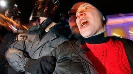 Путин: «Нас покачивают, чтобы мы слушались»