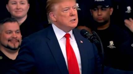 Трамп снова виноват: экс-президенту США хотят перекрыть возможность баллотироваться на выборах